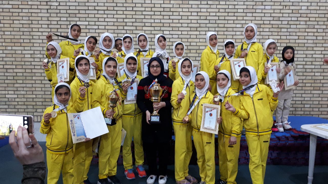 تیم تکواندو فجر شهرقدسی بر بام لیگ برتر دختران خردسال ایستاد