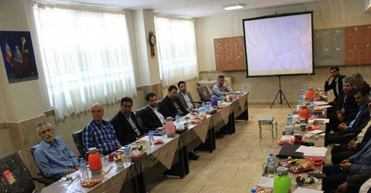 جلسه شورای آموزش و پرورش شهرستان شهریار با حضور فرماندار این شهرستان برگزار شد.