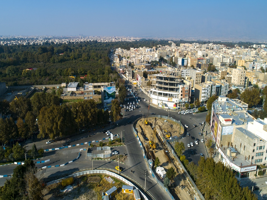 در صورت قصور پیمانکار احداث تقاطع غیر همسطح جهاد و بسیج با وی برخورد خواهد شد