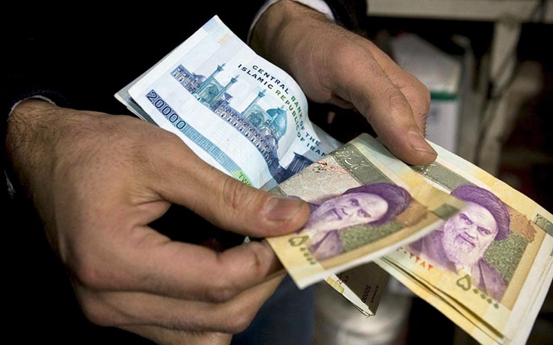 ۳۵ میلیون ایرانی فاقد درآمد ثابت هستند/ وقت افزایش یارانه هاست؟