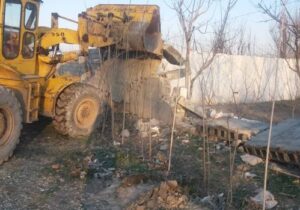  به گزارش شهریارنگار، دادستان عمومی و انقلاب شهریار از تخریب ۳۳ ویلای غیرمجاز در شهریار با حکم قضایی خبر داد.